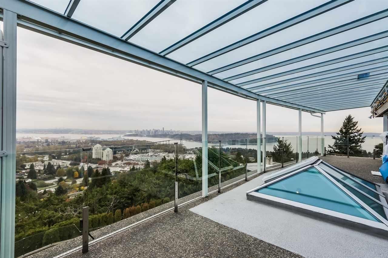 888 SENTINEL DRIVE