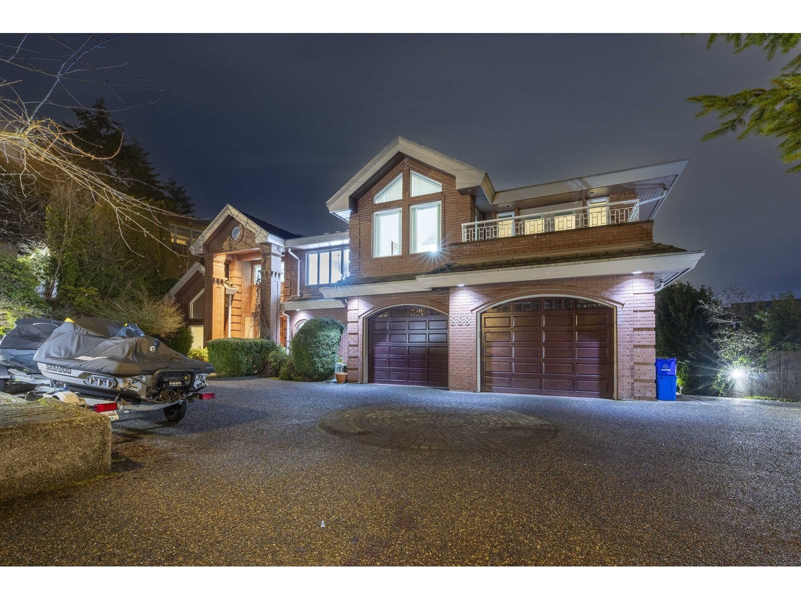 888 SENTINEL DRIVE