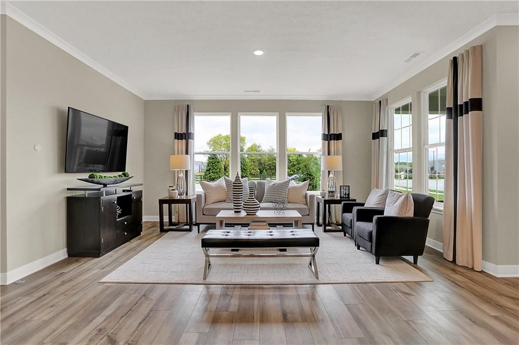 3082 Sharon Circle