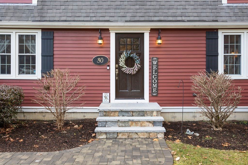 30 Patricia Dr