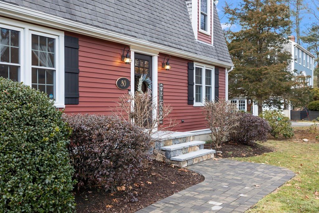 30 Patricia Dr