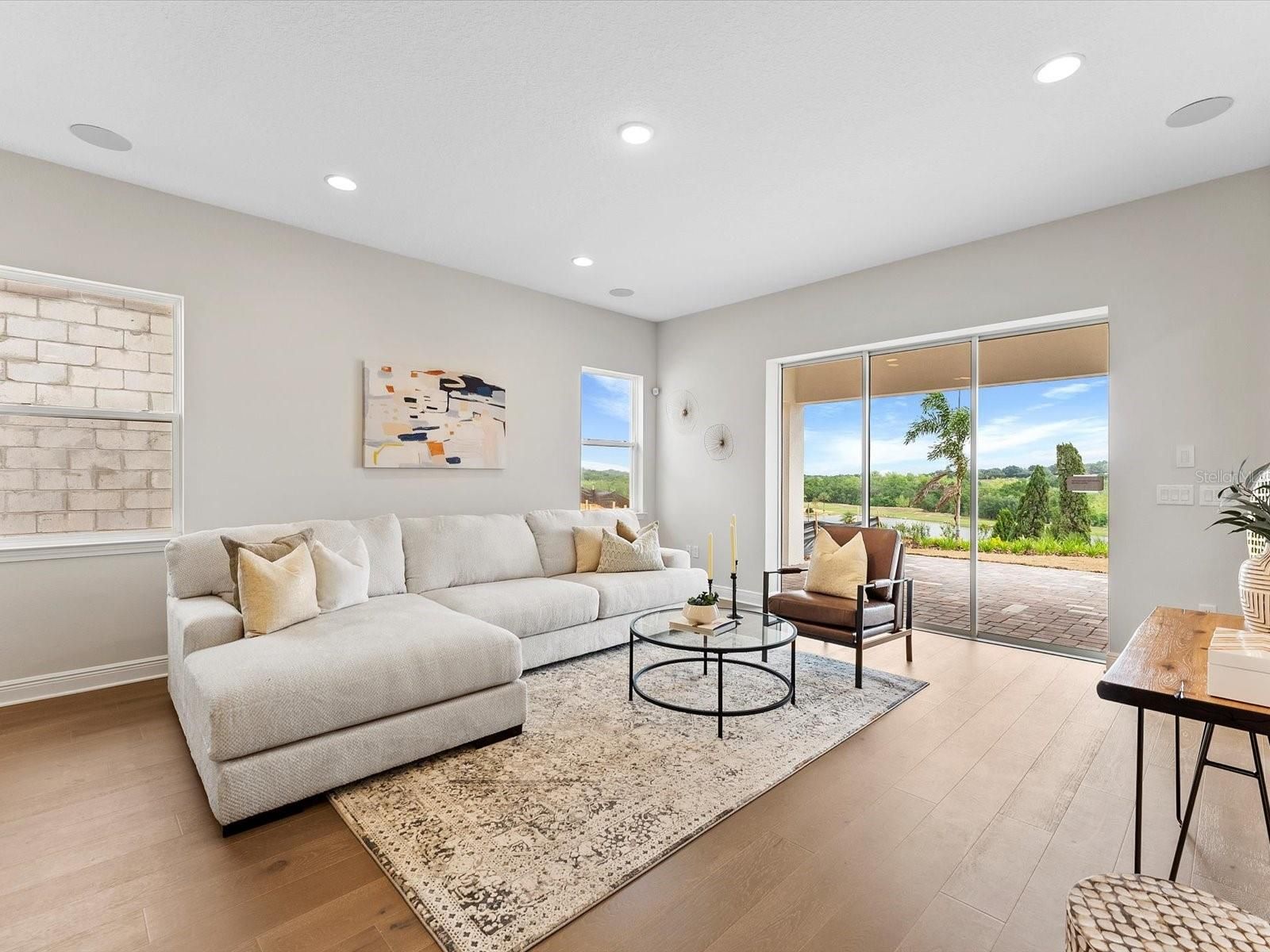 16013 Vetta Drive