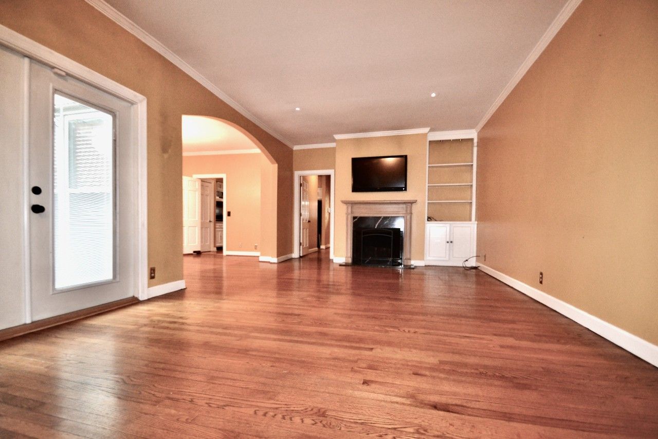346 Elmington Ave