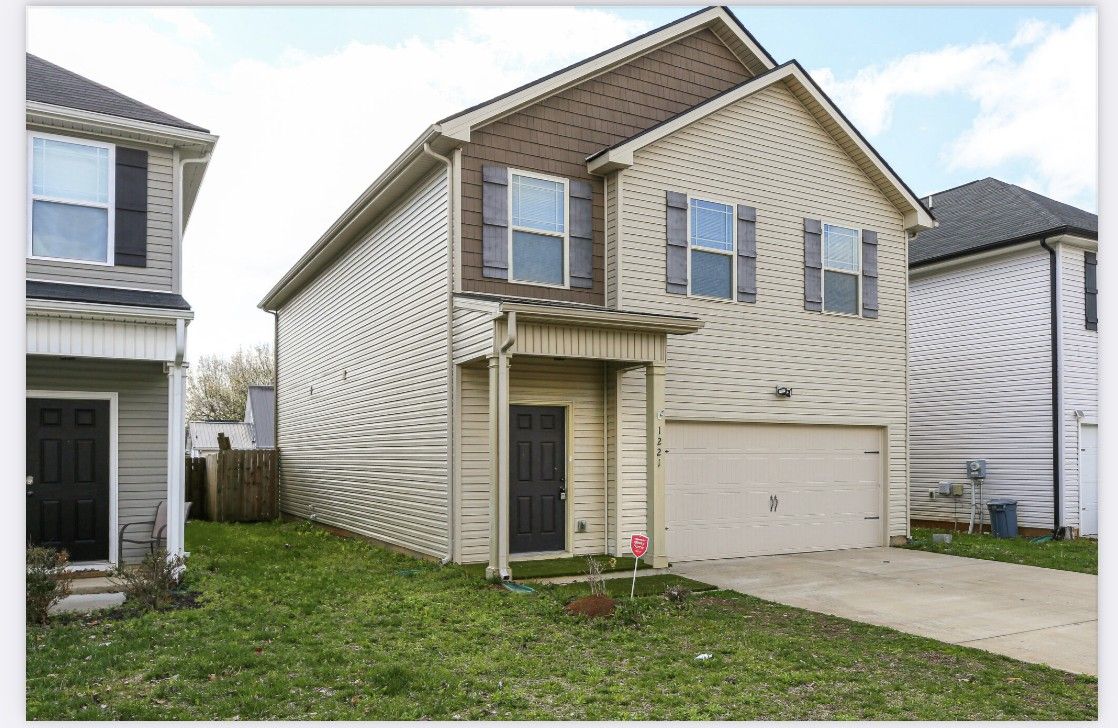 1221 Catawba Way