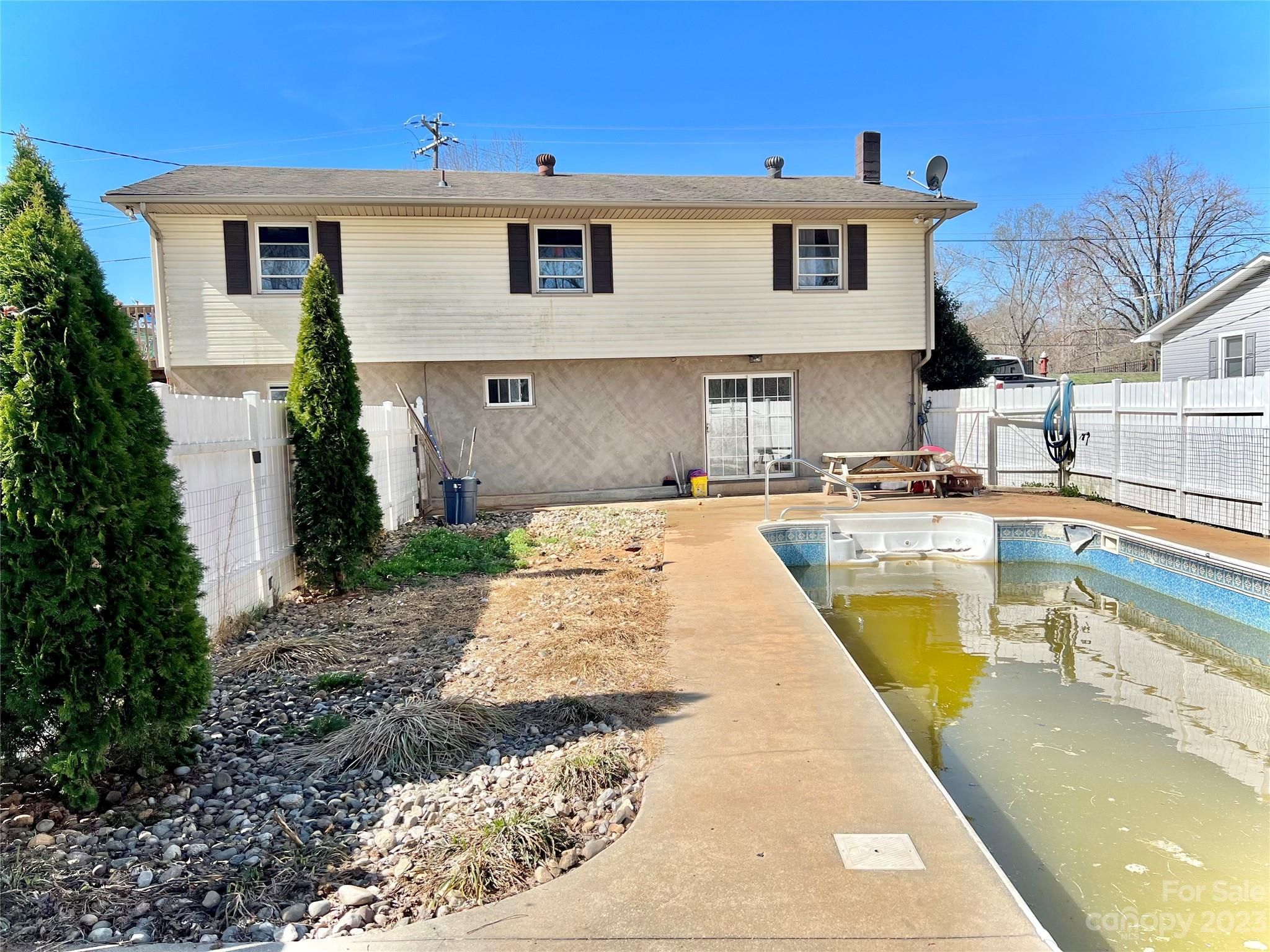 526 Reservoir Road