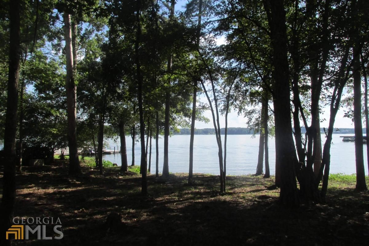 1061 Horseshoe Drive