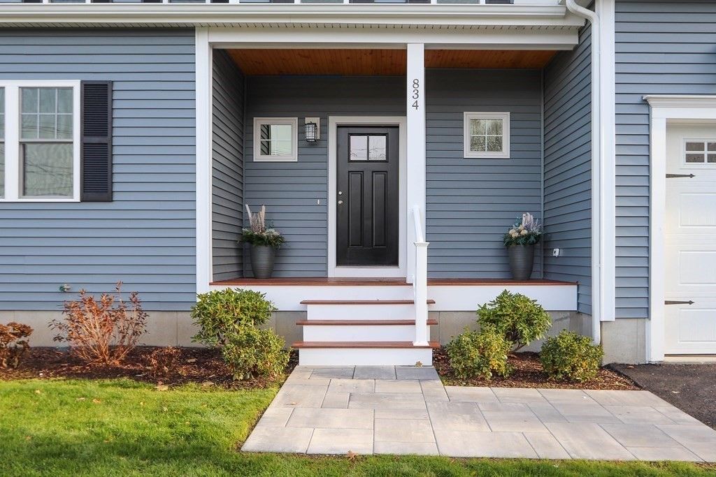 834 Central Ave