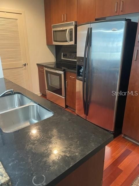 155 S Court Avenue