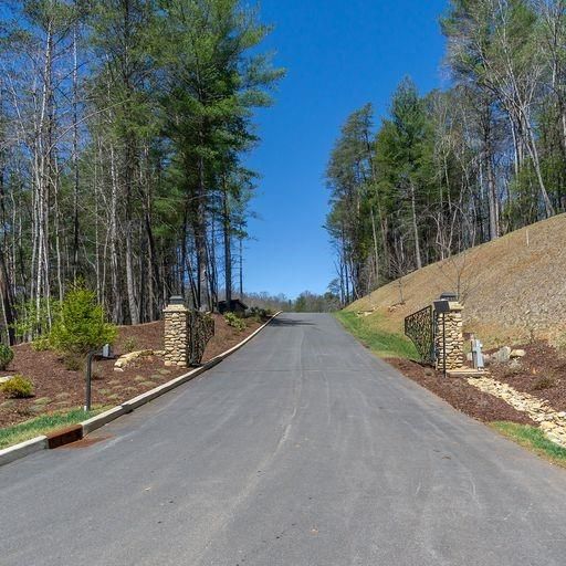 133 Riverbend Forest Drive