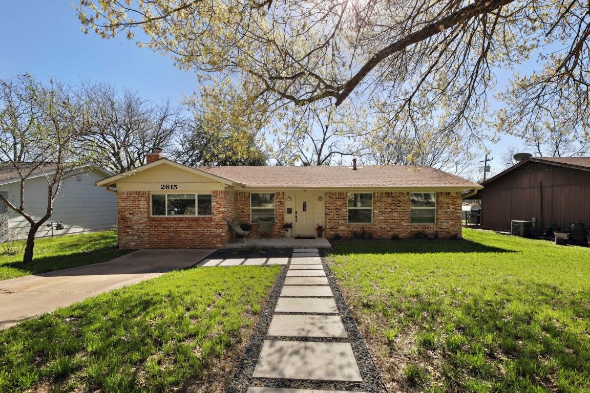 2615 Carnarvon Lane