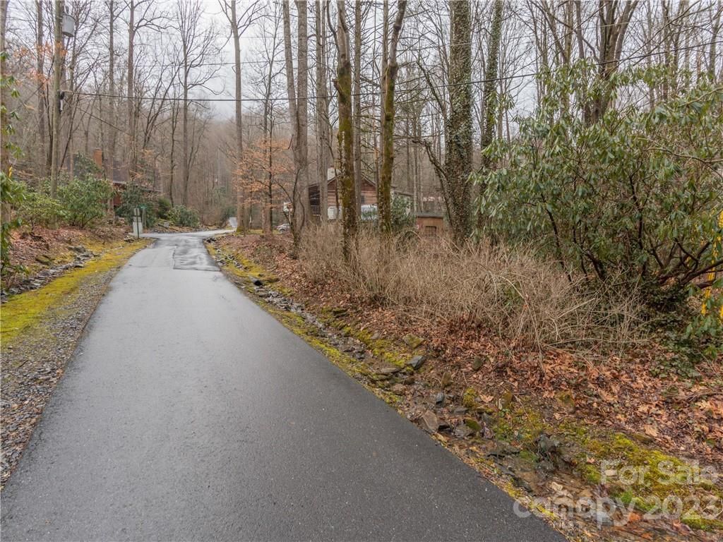 00 Springlake Road