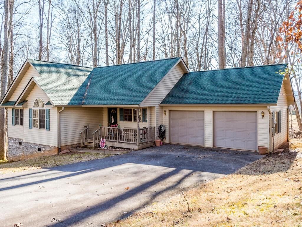 38 Leatherwood Drive