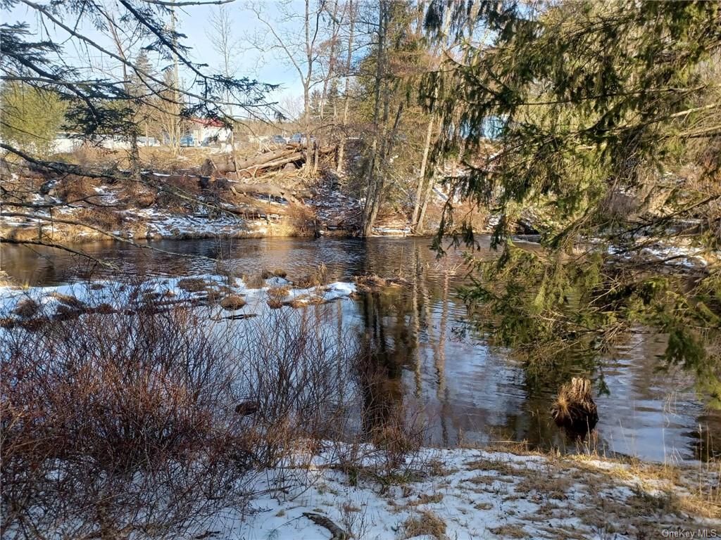 3 Highland Lake Road