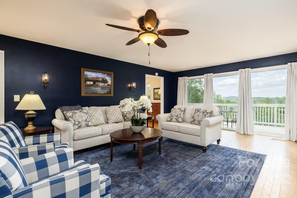 128 Fox Covert Lane
