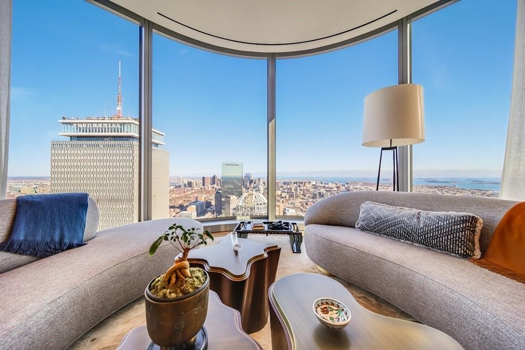 1 Dalton St