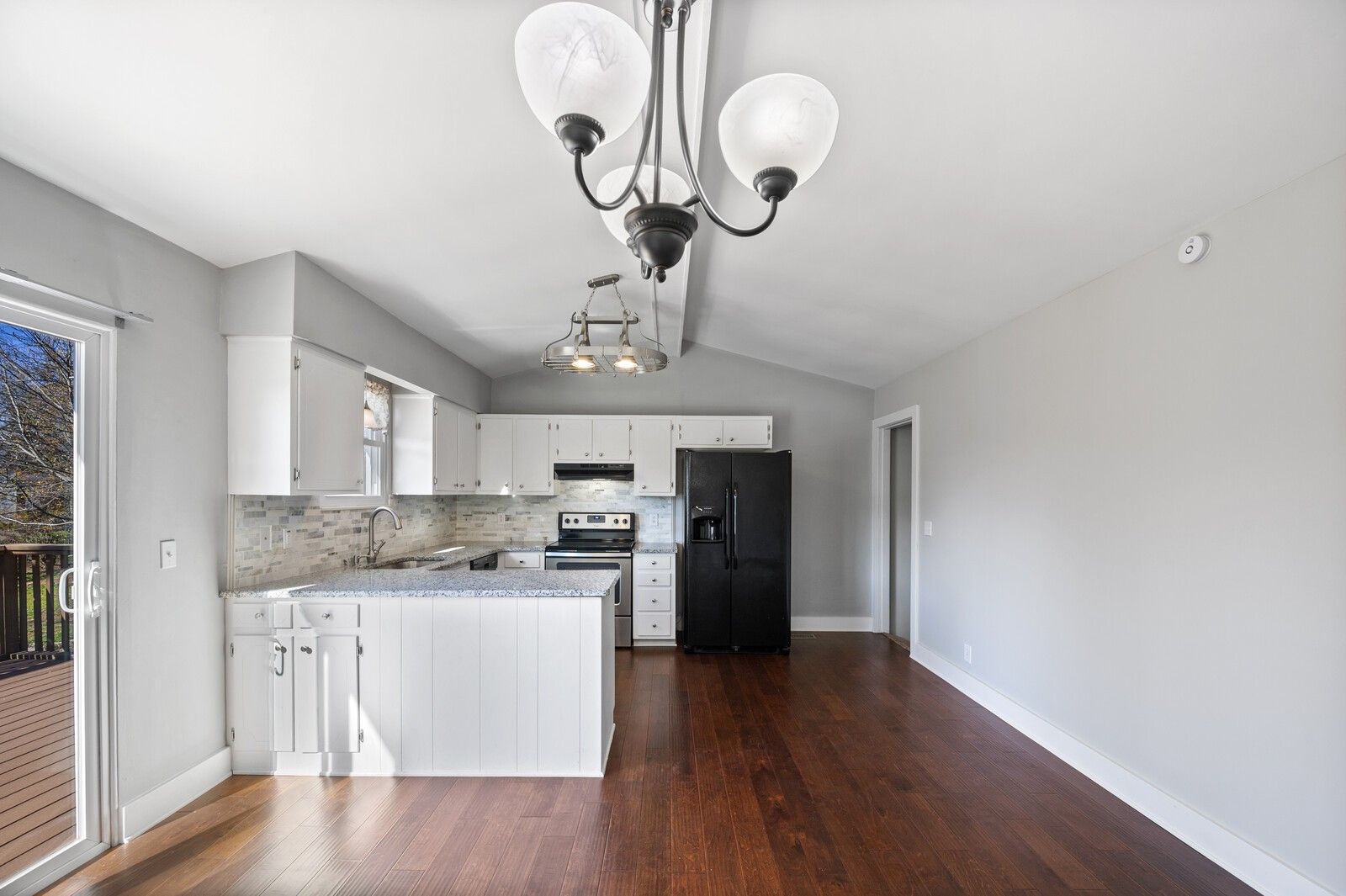 503 Sunset Ct