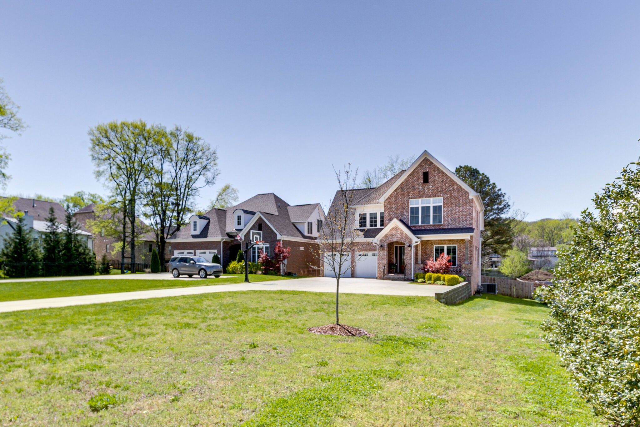1009 Battery Ln