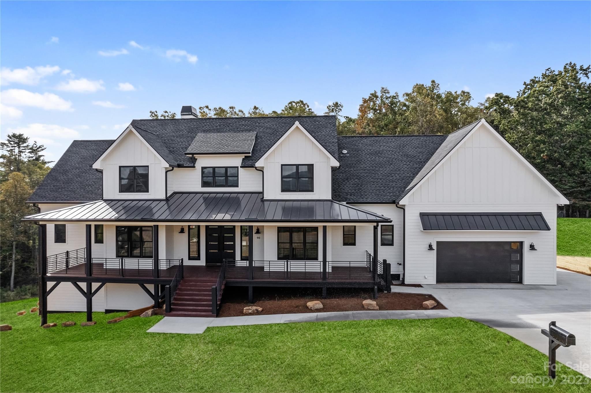 90 Gracie Lane