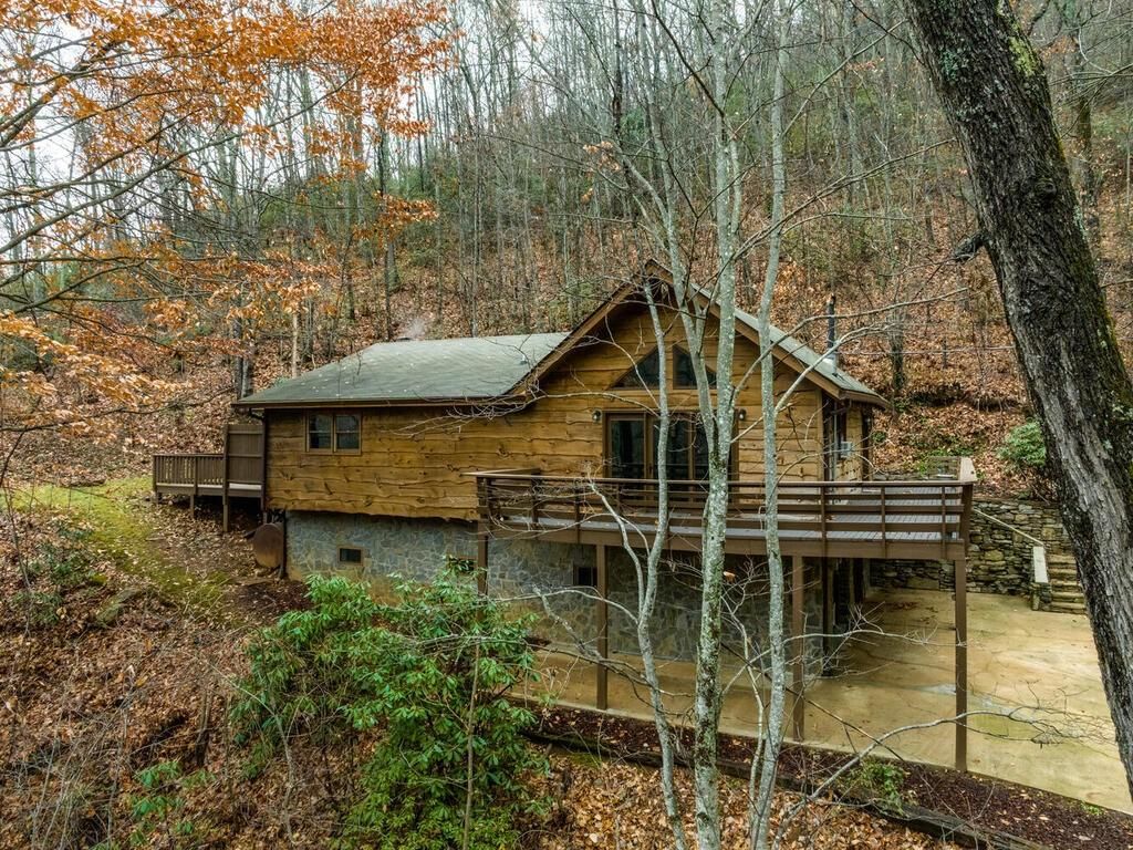 1075 Chambers Cove Road