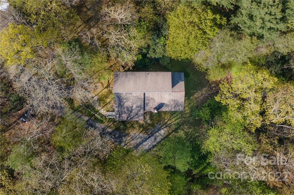 144 Toxaway Heights