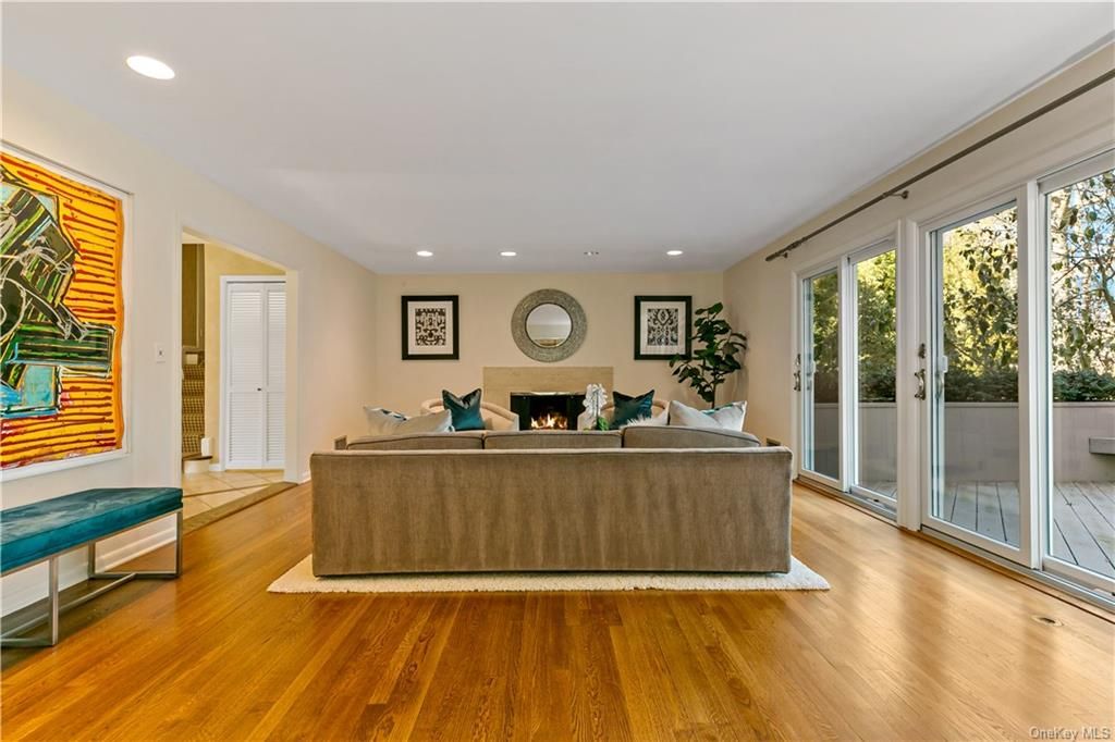 73 Brevoort Lane
