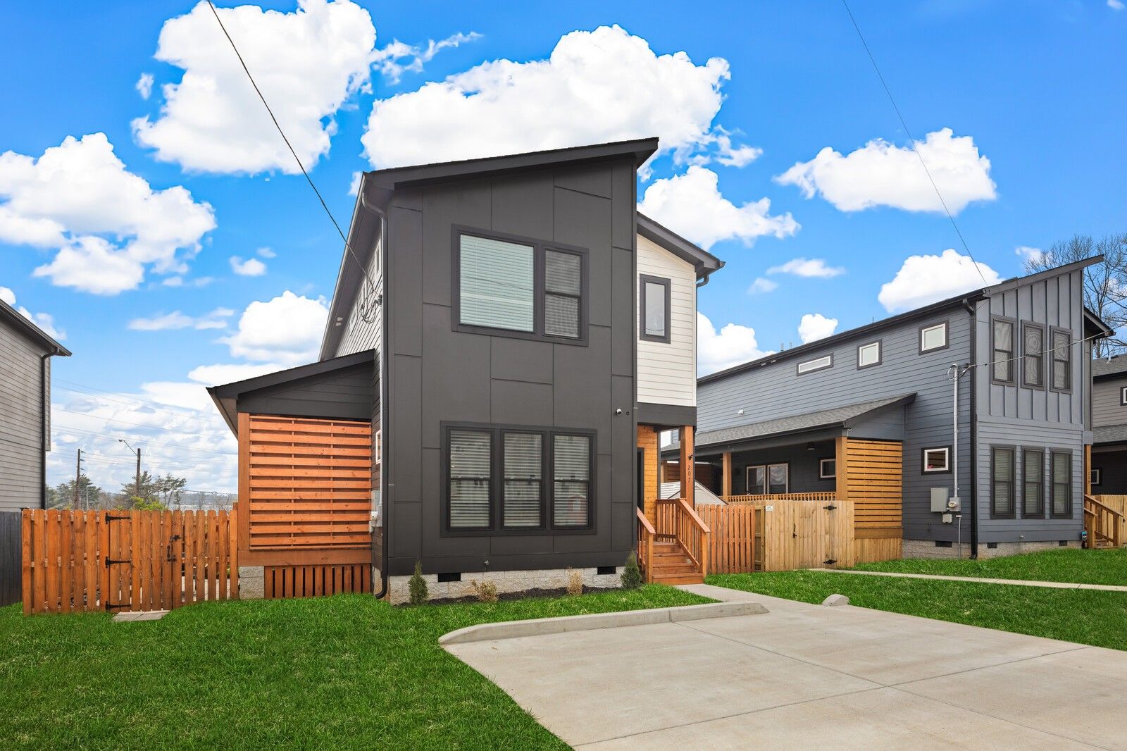 207 Eisenhower Dr