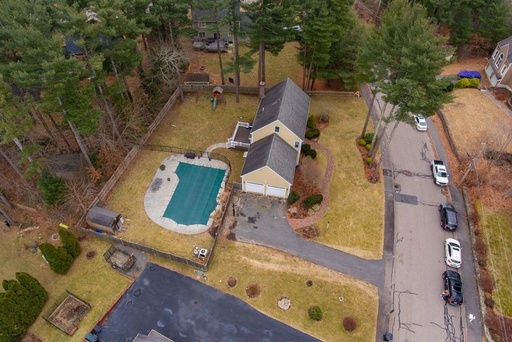 185 Bradley Ln