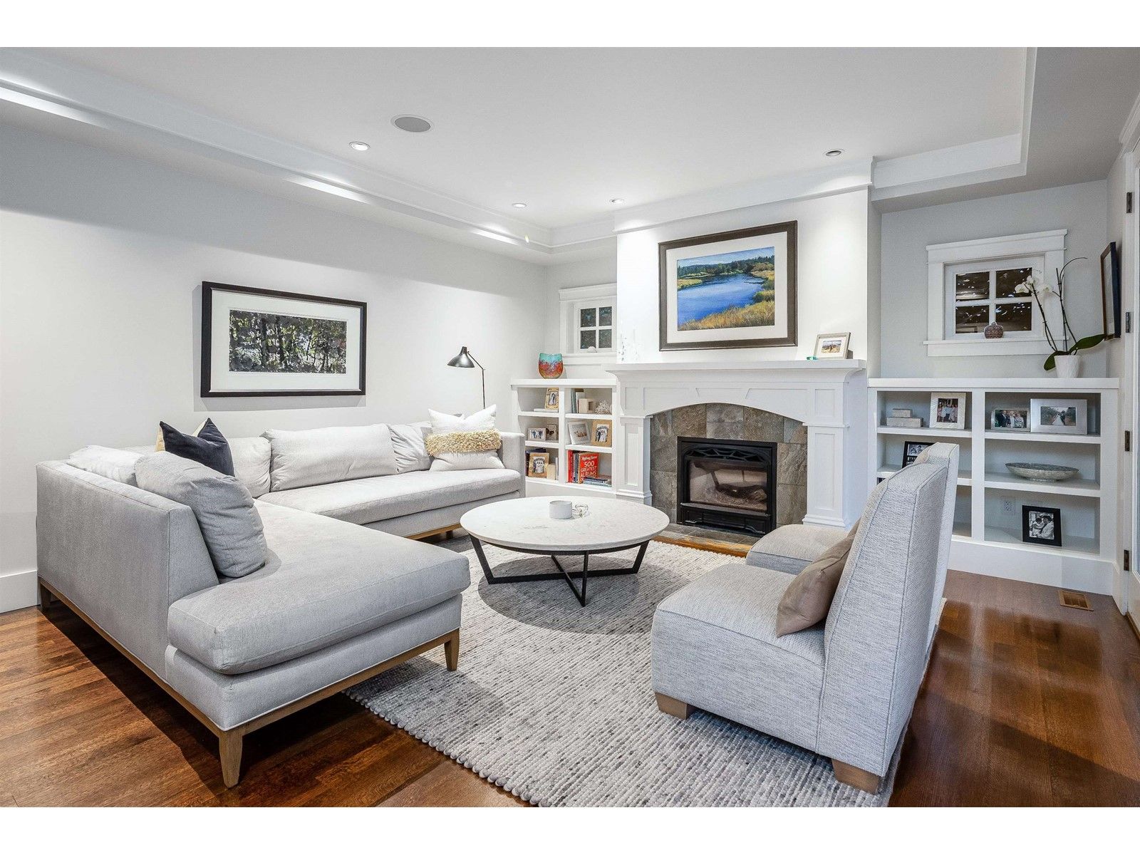 2813 BELLEVUE AVENUE