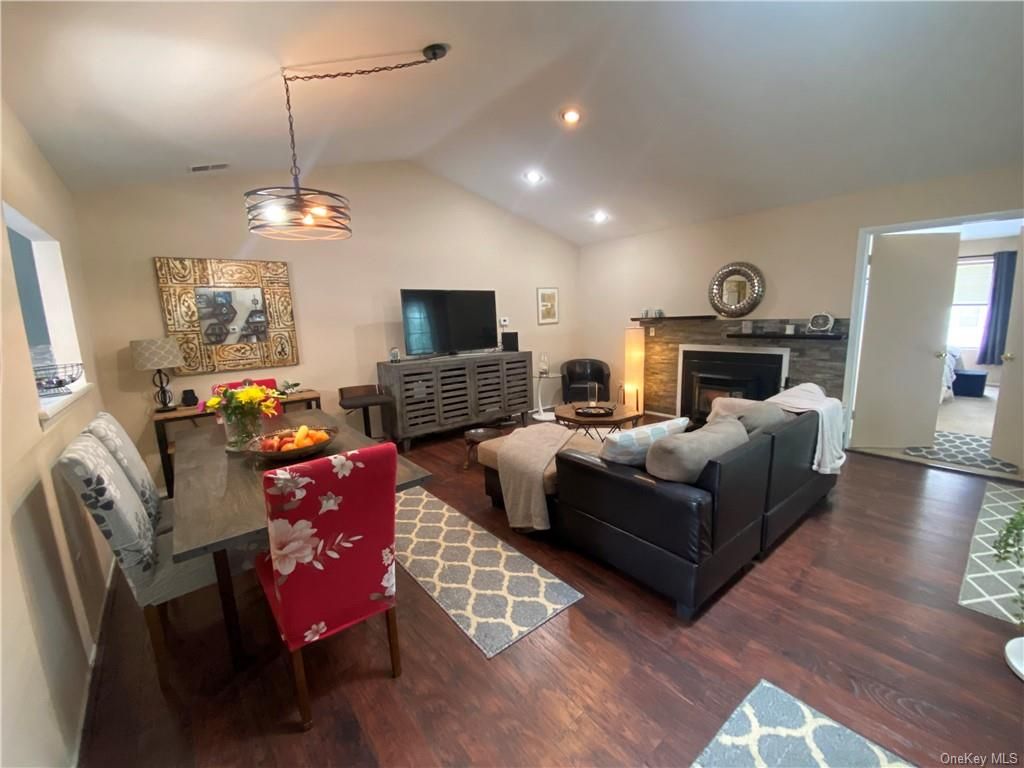 43 Hidden Ridge Drive