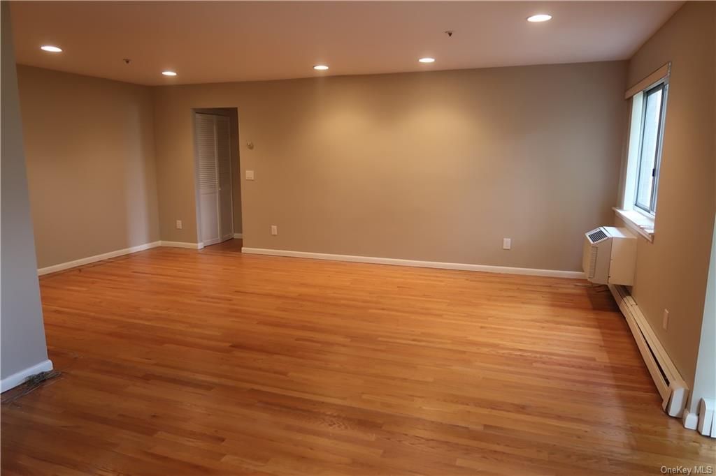 300 Livingston Avenue