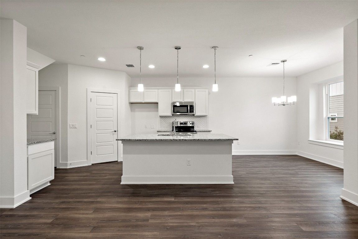 11202 Gadsen Lane