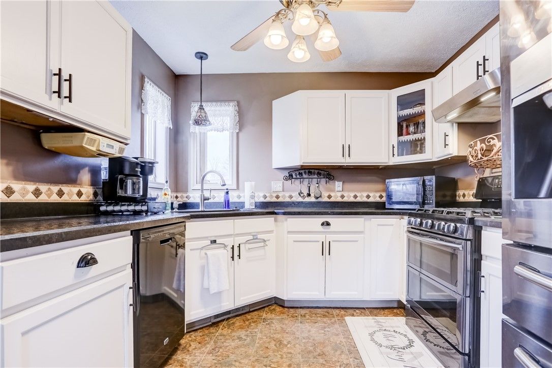 7567 Roder Parkway