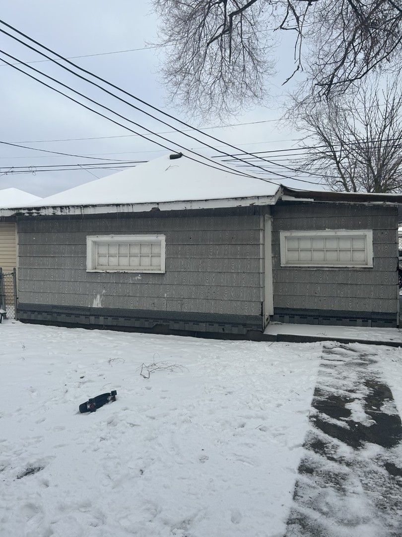 1431 N Luna Avenue