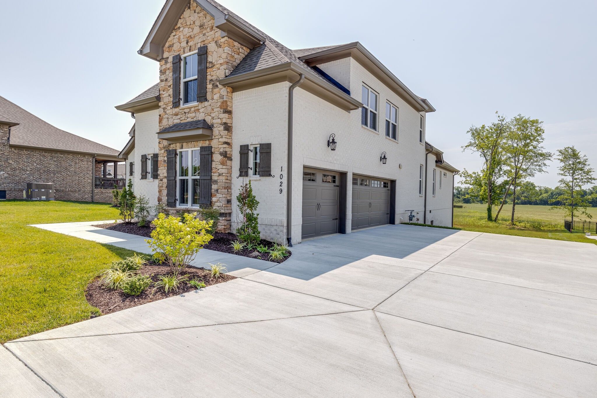 1029 Abbey Road Way
