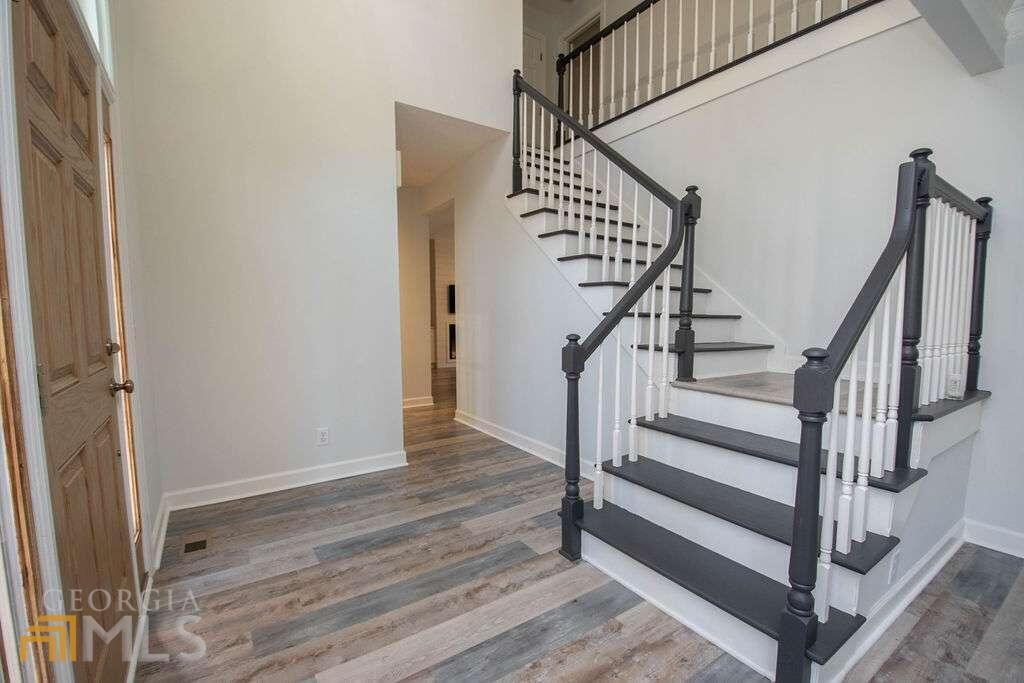 500 Lakewood Lane