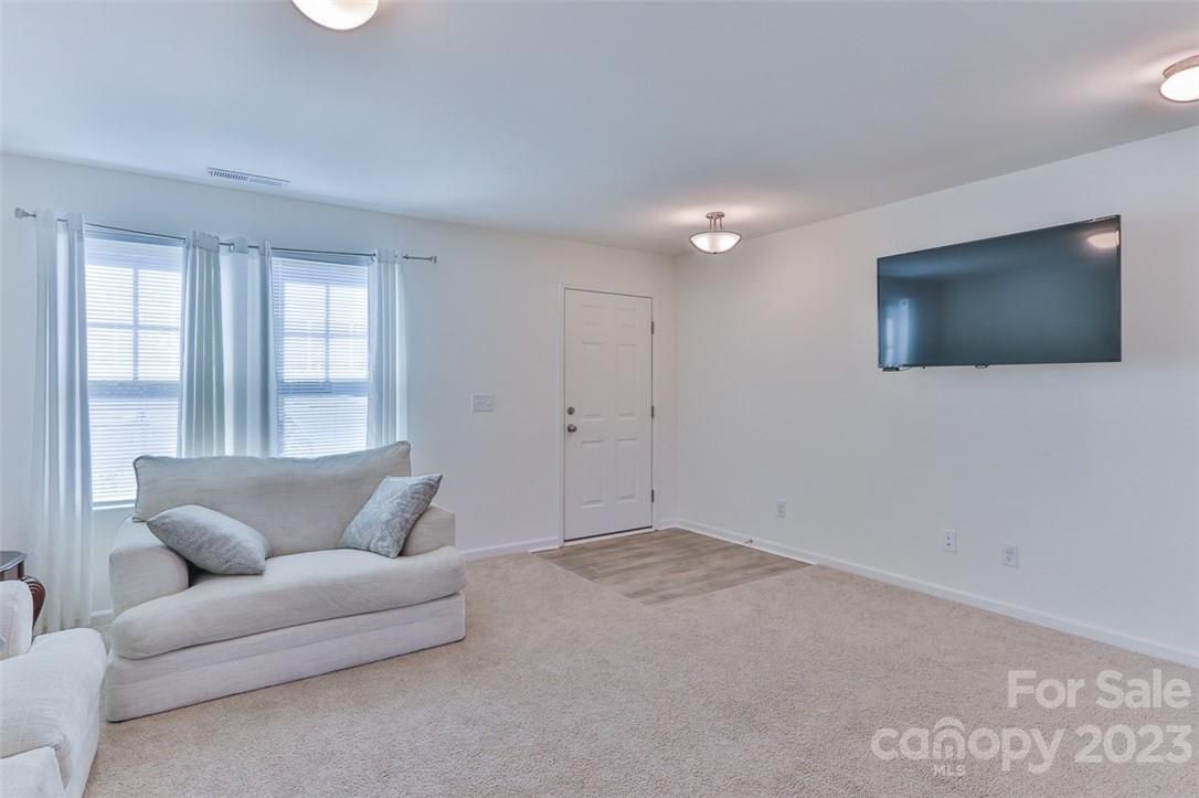 211 Clove Hitch Drive