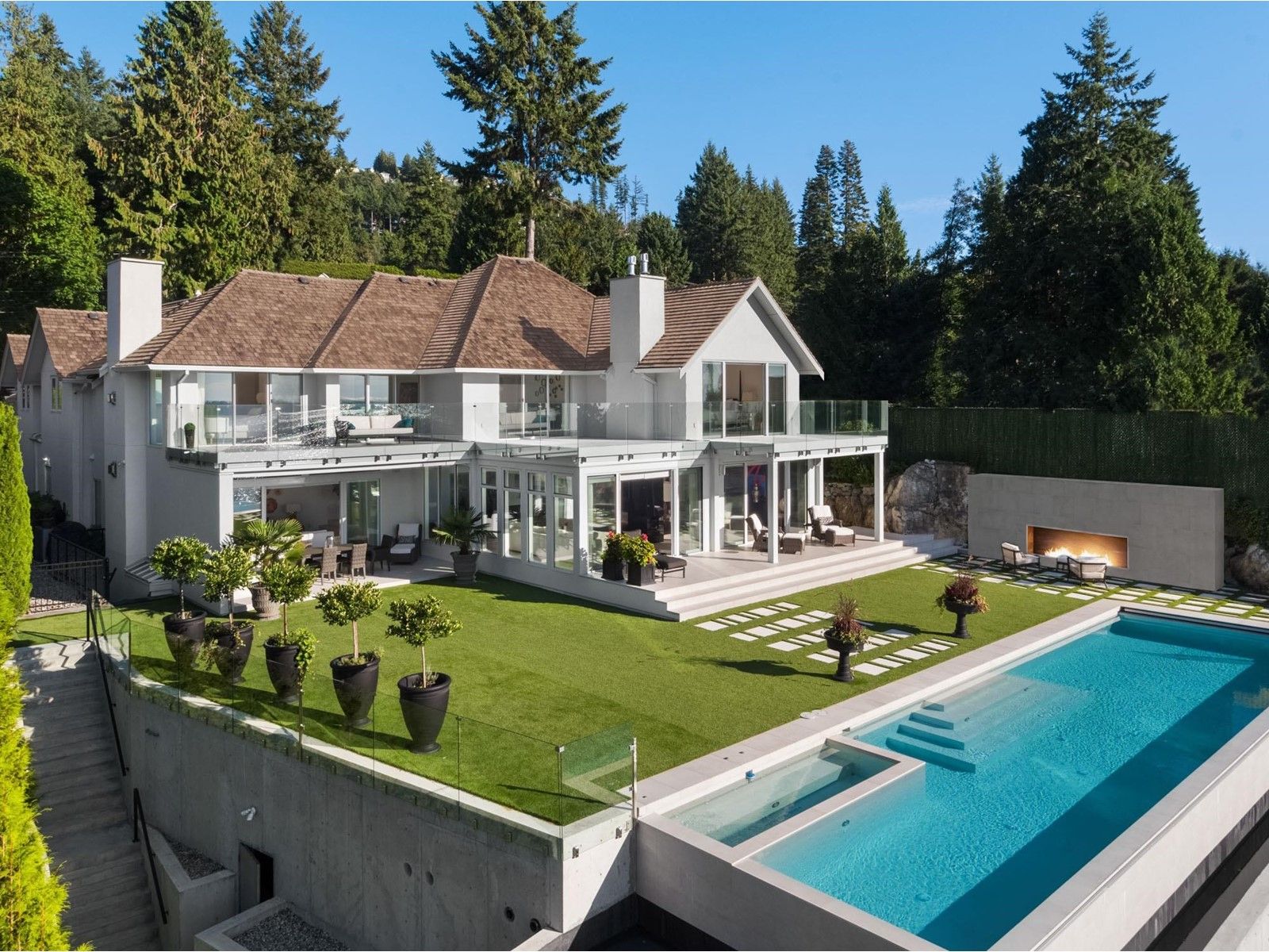 5428 MARINE DRIVE