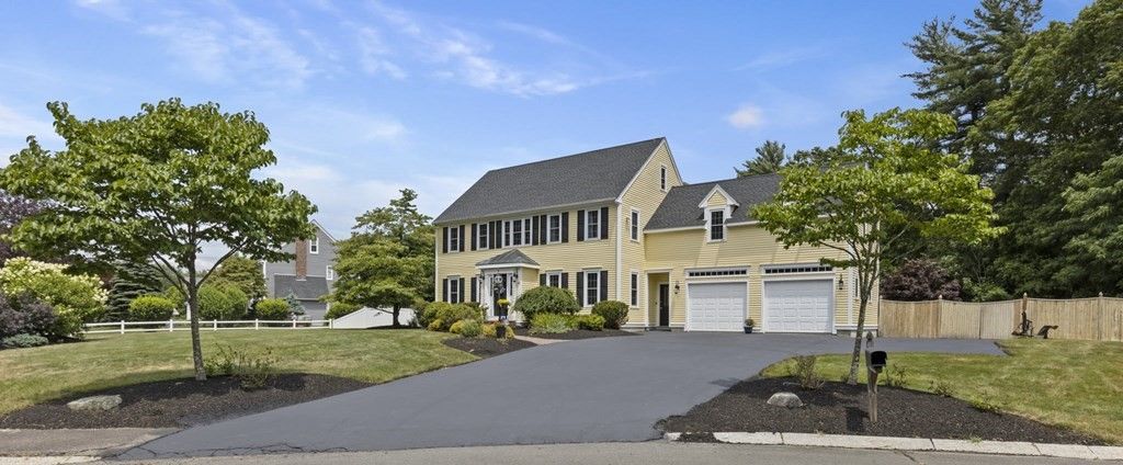 40 Gloria Dr