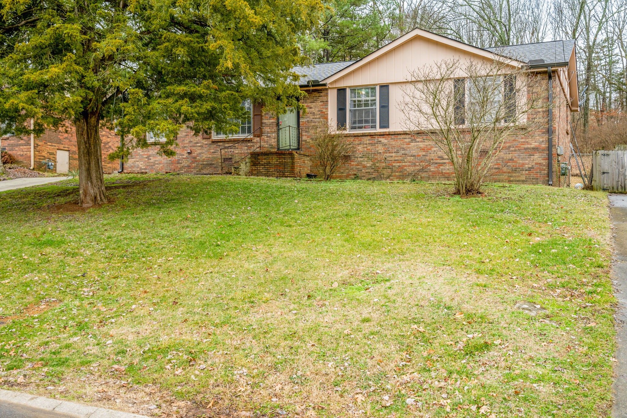 237 Cedarcreek Dr