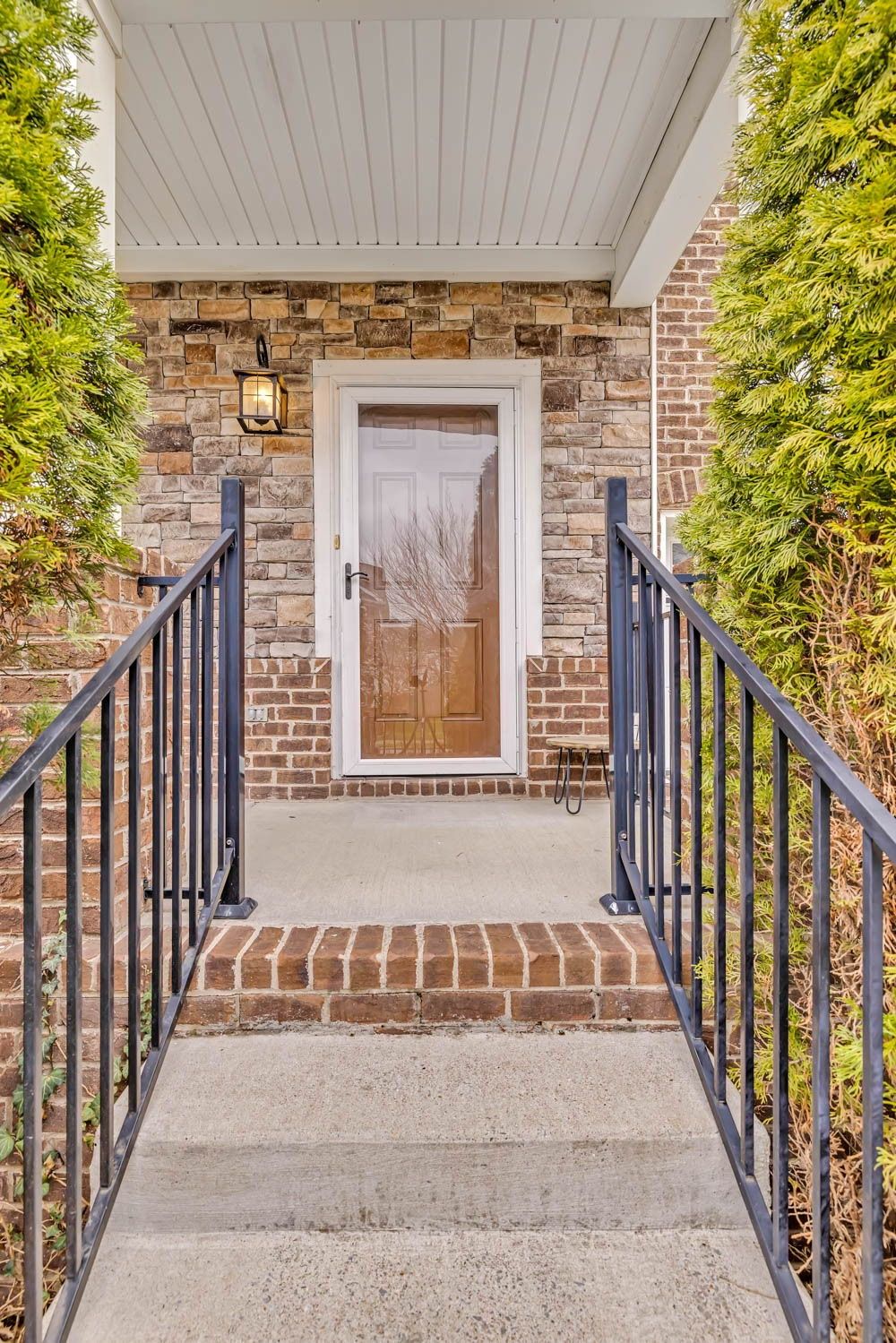 1680 Stonewater Dr