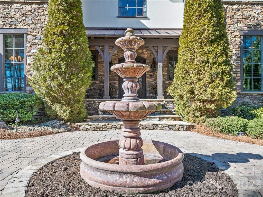 62 Fairsted Drive