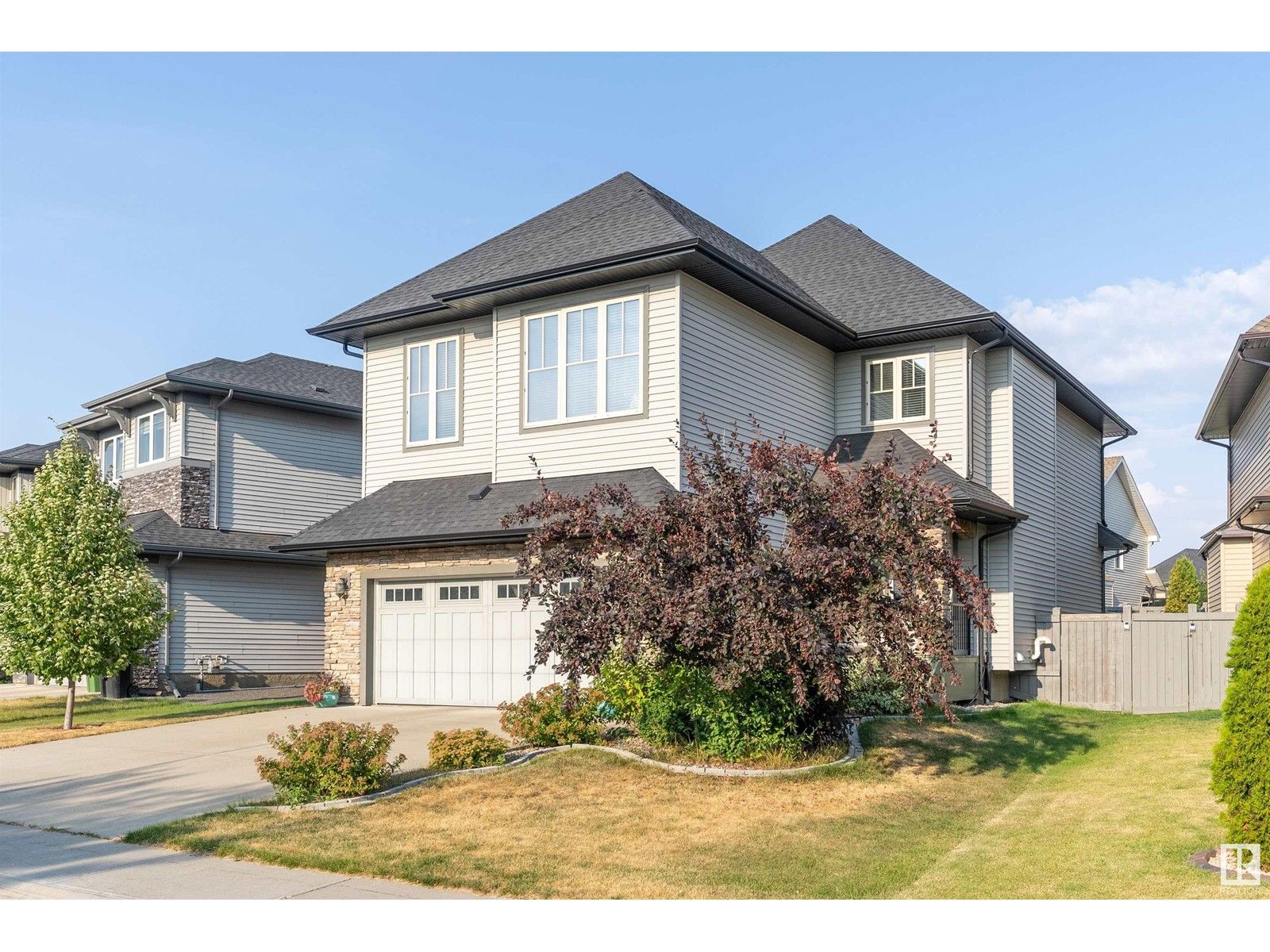 1076 ARMITAGE CR SW