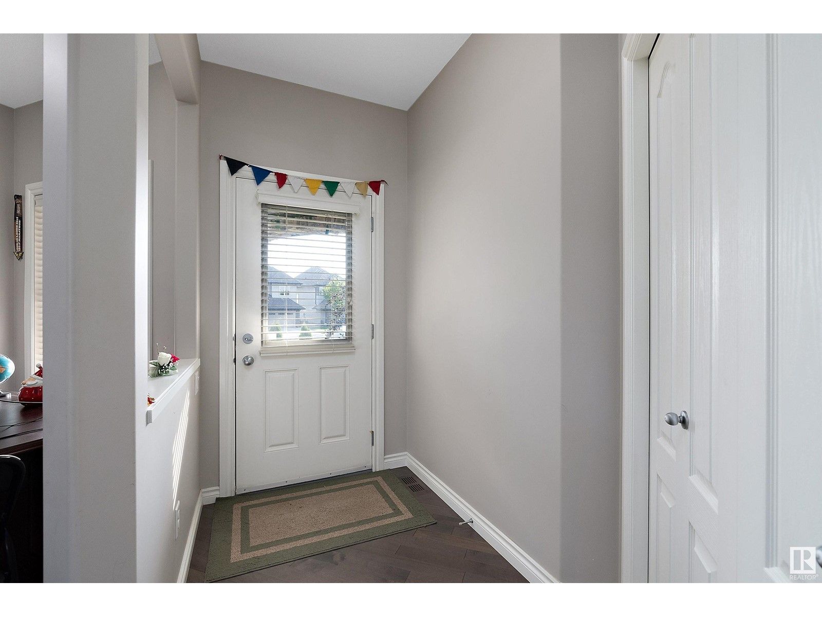 1076 ARMITAGE CR SW