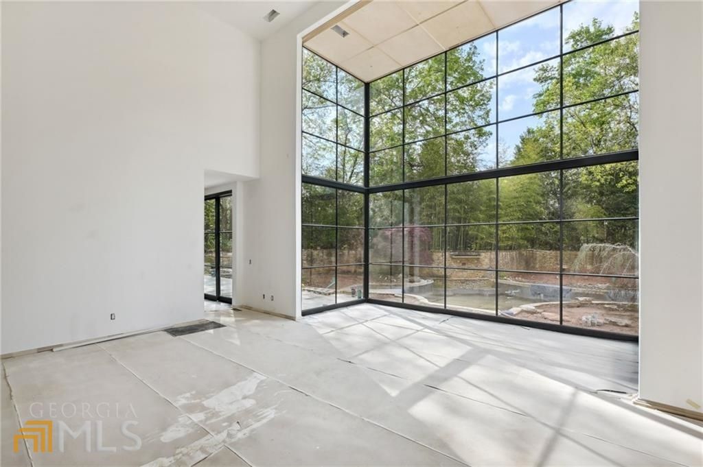 1890 W Paces Ferry Road NW