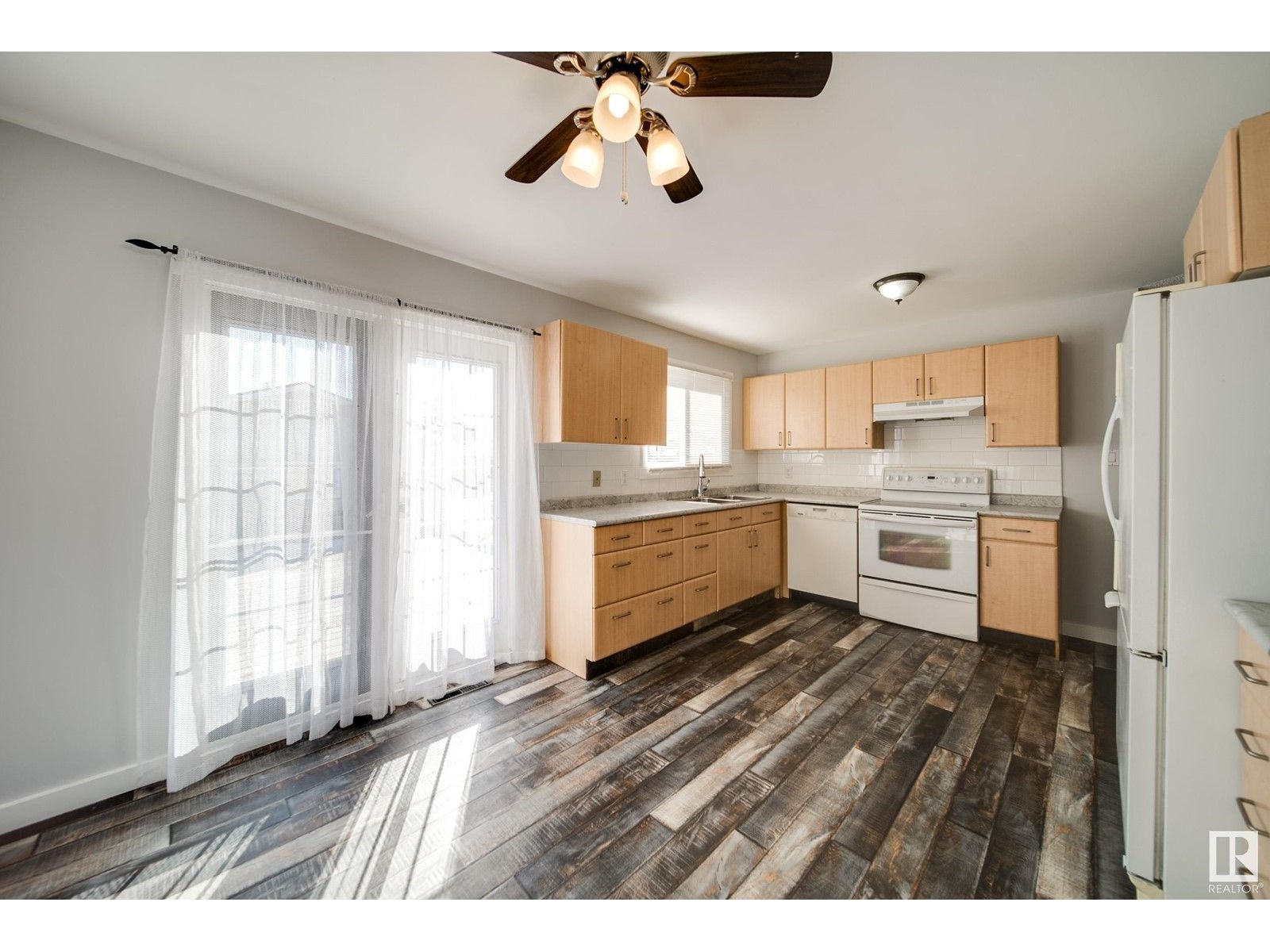 15107 72A ST NW