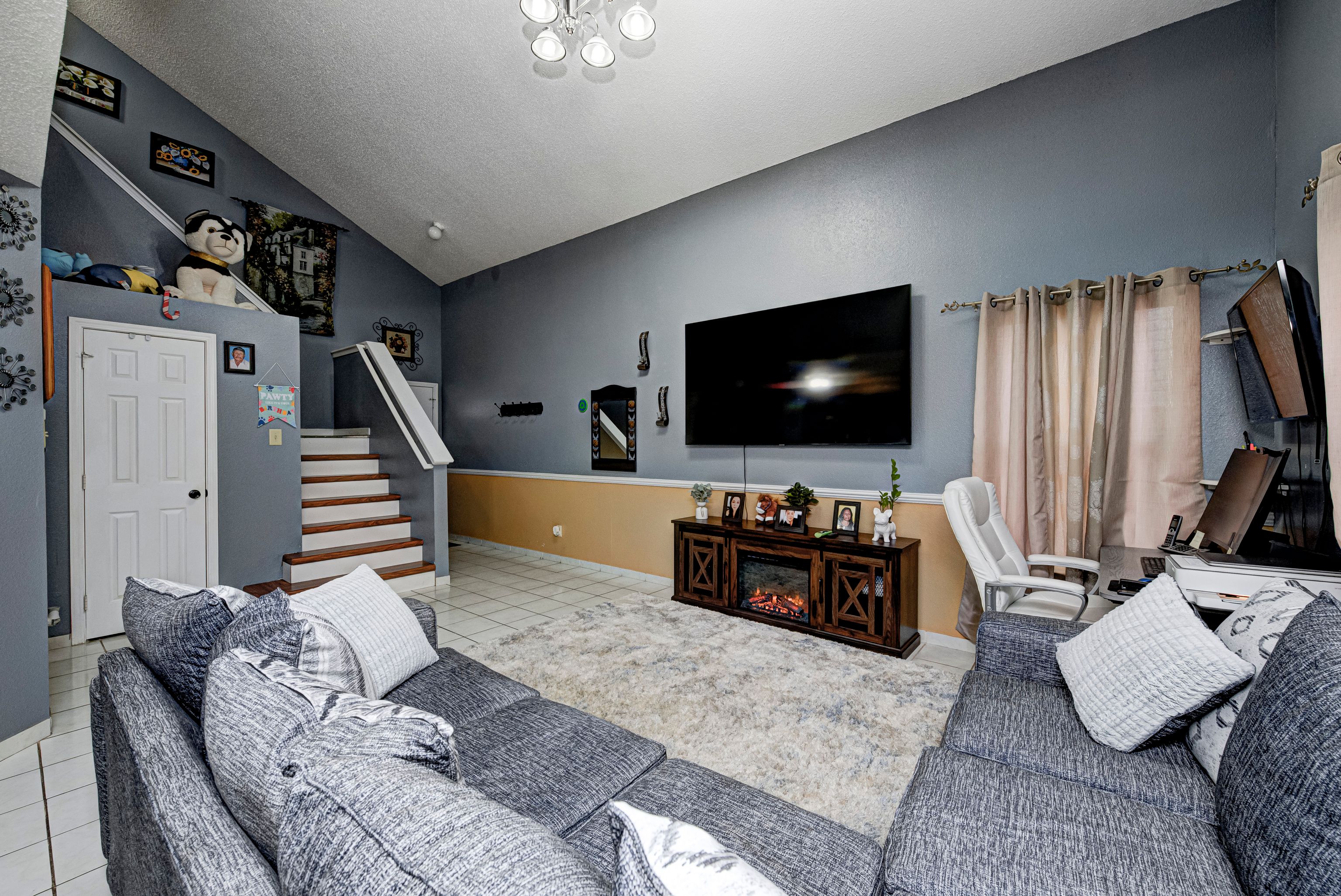 1200 Odell Lane