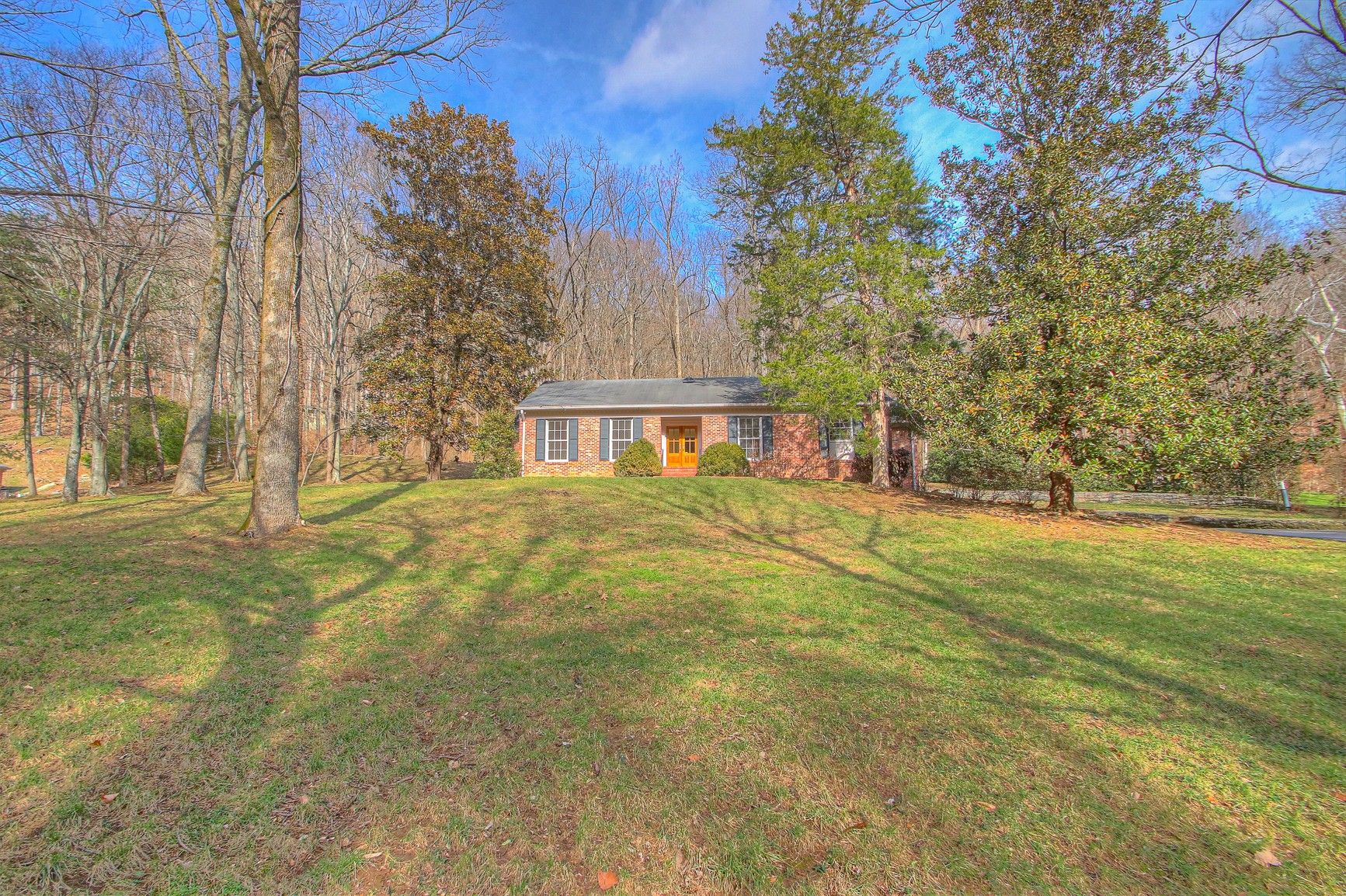 6005 Andover Dr