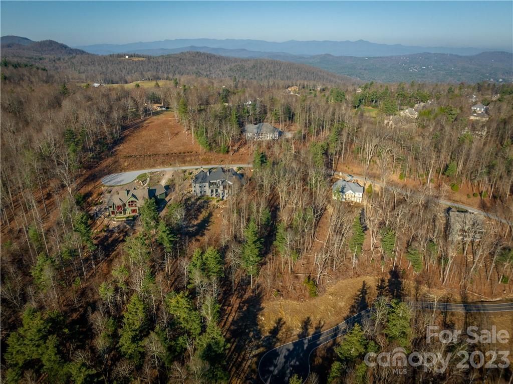 000 Hollybrook Drive