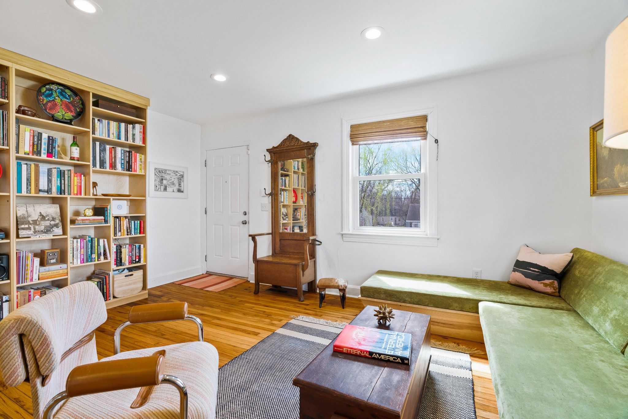 8 Belle Forrest Ave