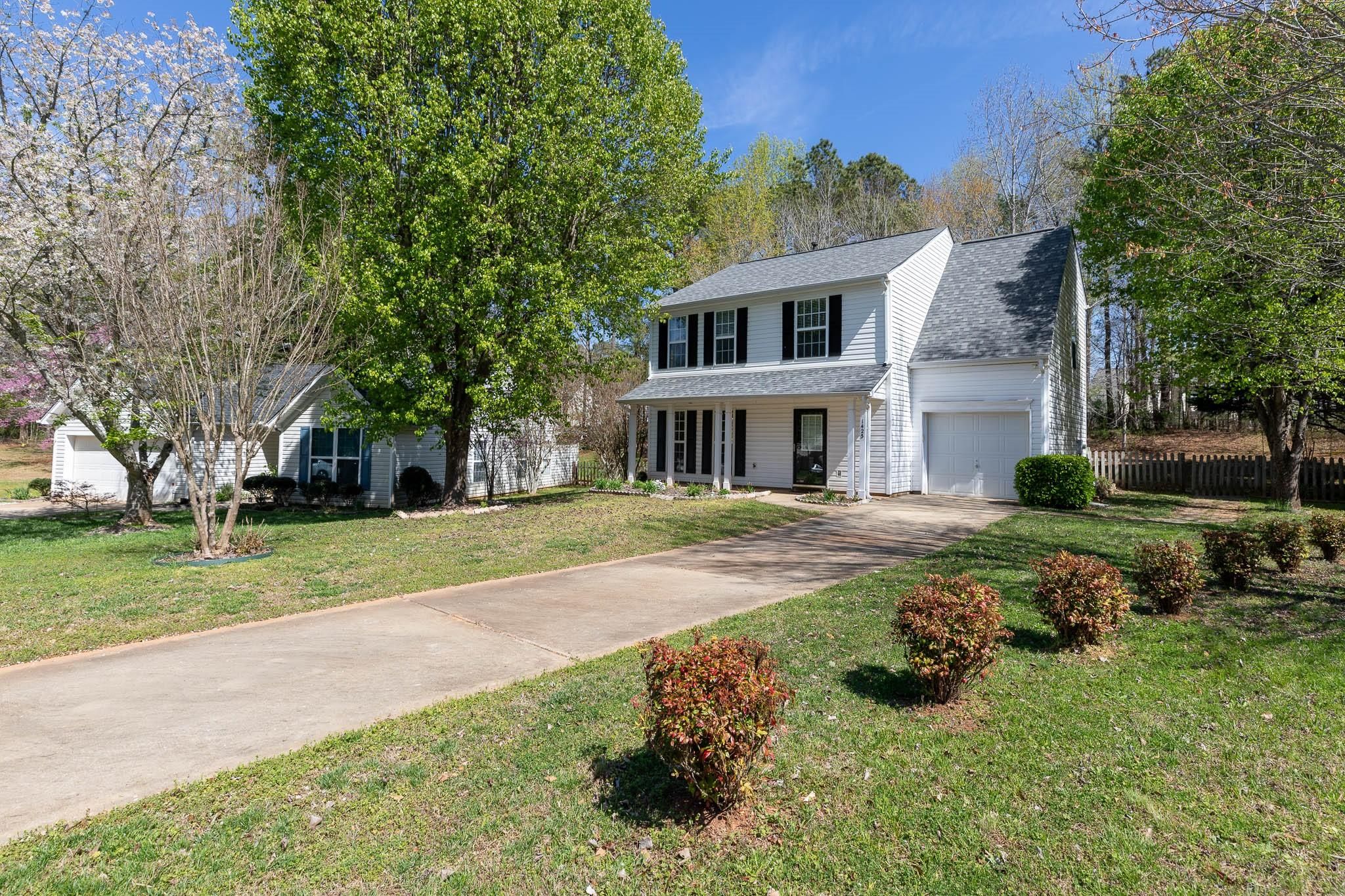 1425 Juniper Hills Lane